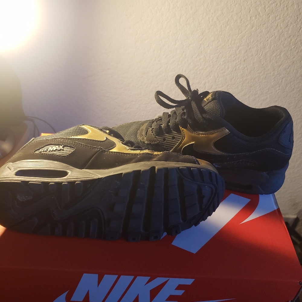 Shoes - Picture 2 of 2